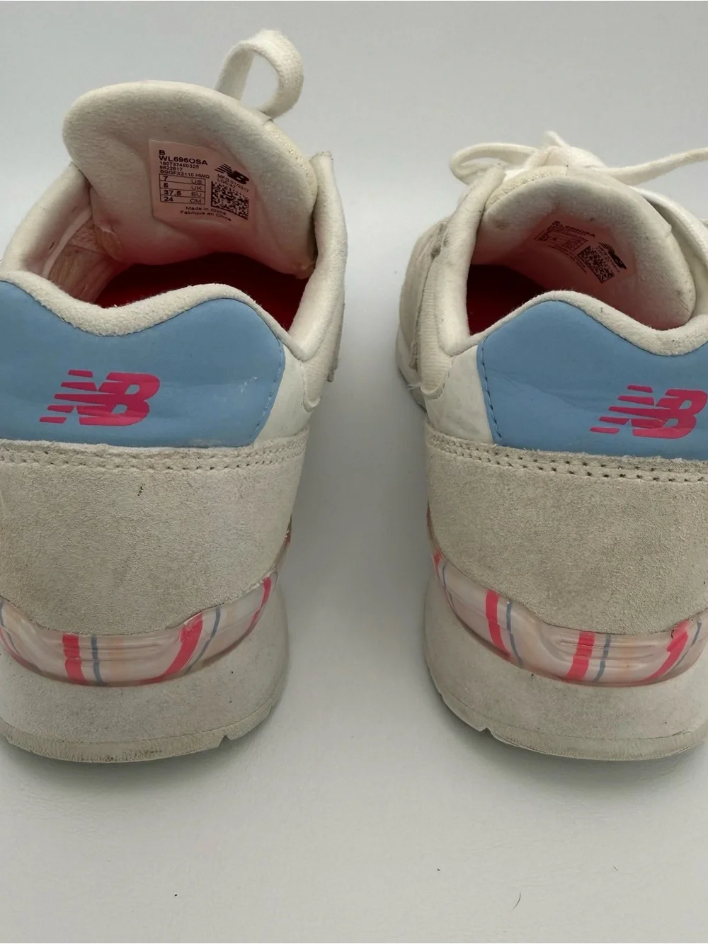 New Balance WL696OSA Women’s 696 Classic Retro Sneakers Off White Pink Blue Sz 7